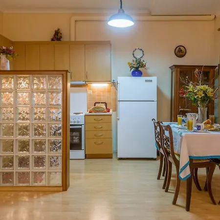 Heart Of The Old Town Apartment *